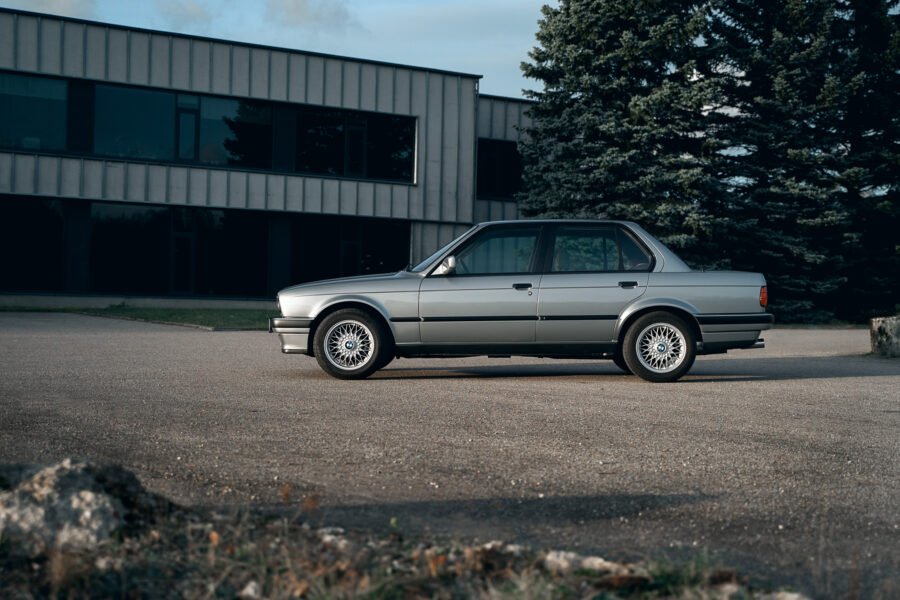 BMW 320i 1987